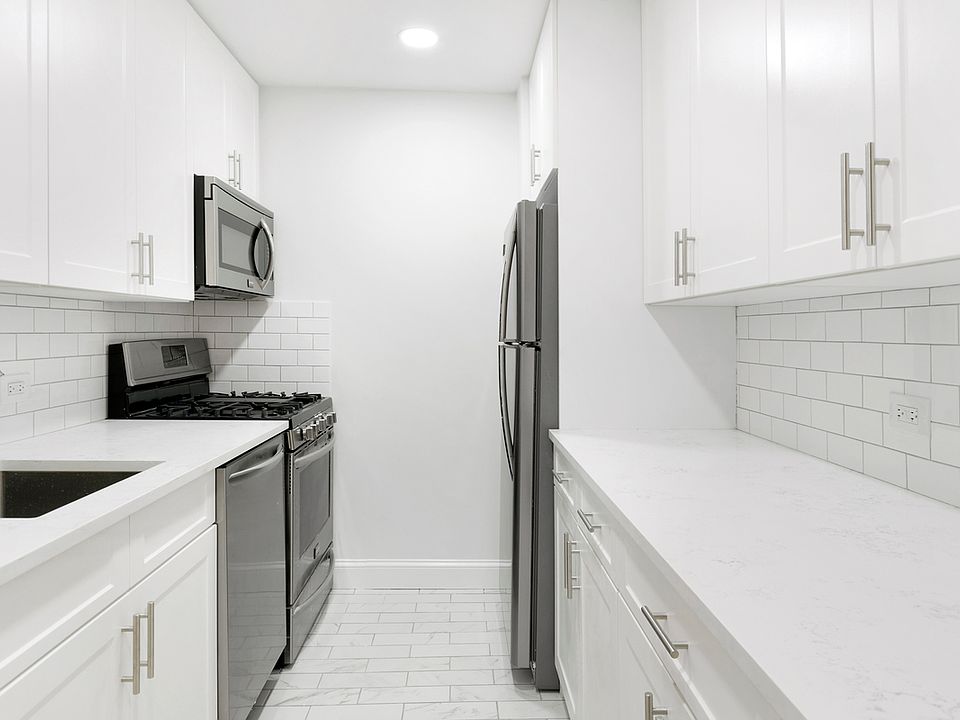 1st image of 347 W 57th St APT 18A