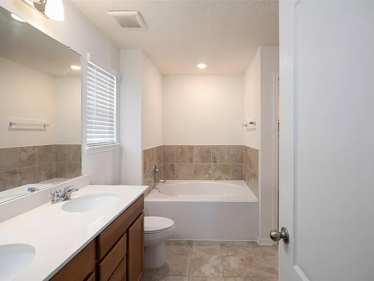 6021 Diamond Sky Ln — Photo 16
