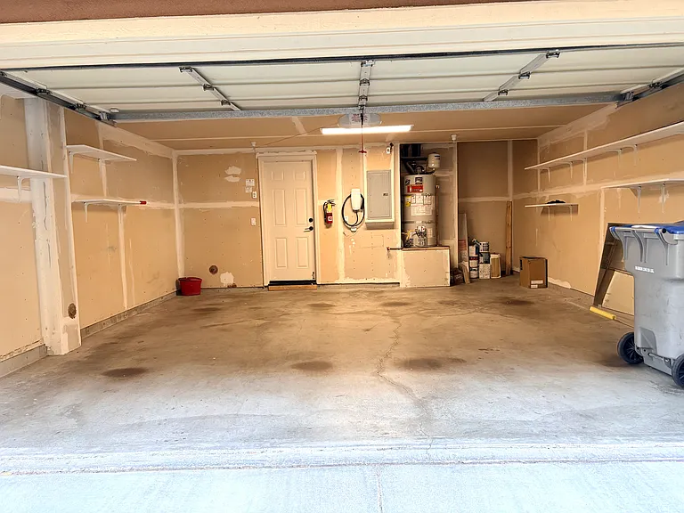 2211 Beech Cir — Photo 17