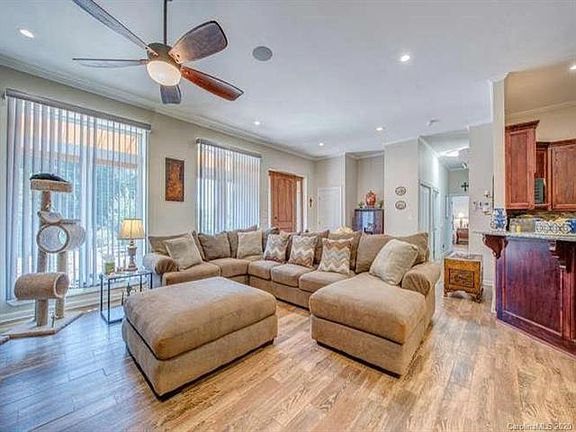 4th image of 130 Kiser St