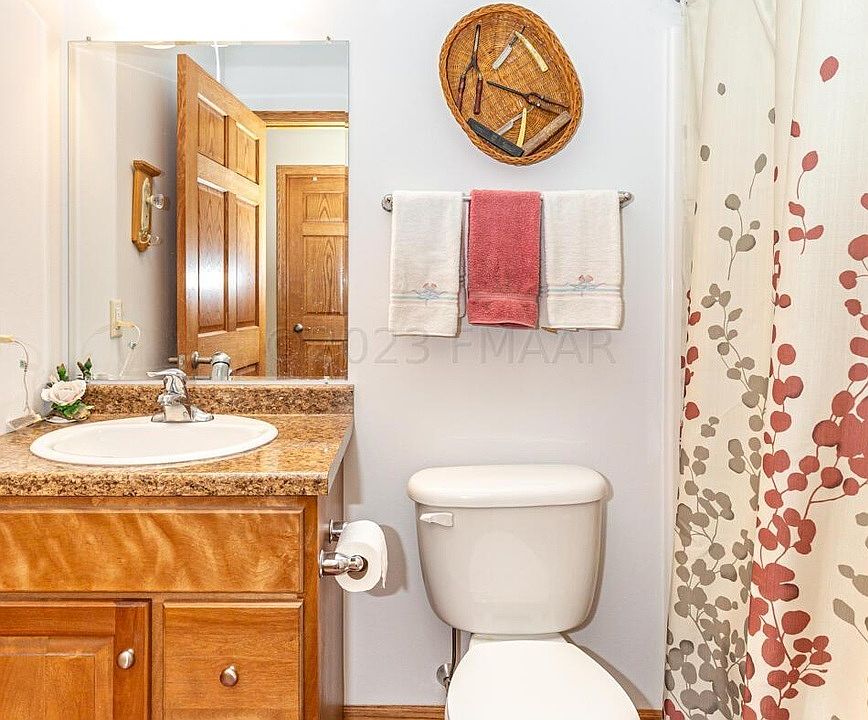 1st image of 3626 Juniper Ct S