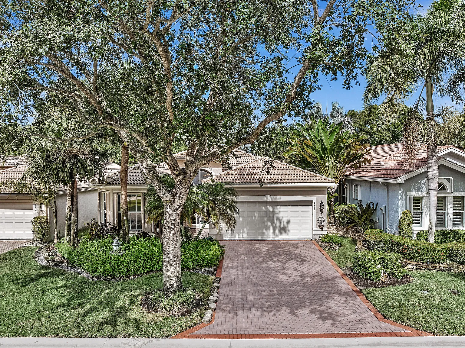 4 bed, 2.5 bath, 2285 sqft, $3,500 — Photo 1