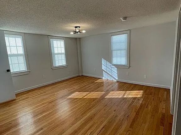 3rd image of 22 Winthrop St #4