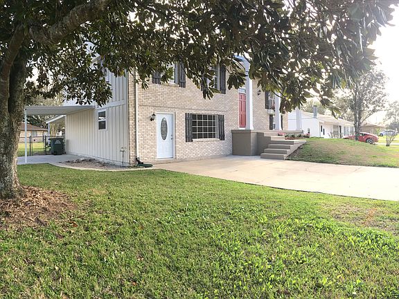 3rd image of 110 Oakshire Dr