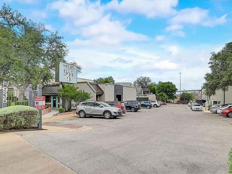 935 La Posada Dr #222 — Photo 32