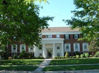 19901 Van Aken Blvd #E209, Beachwood, OH