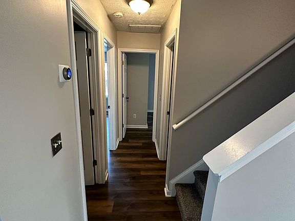 4th image of 262 Silver Ridge Dr
