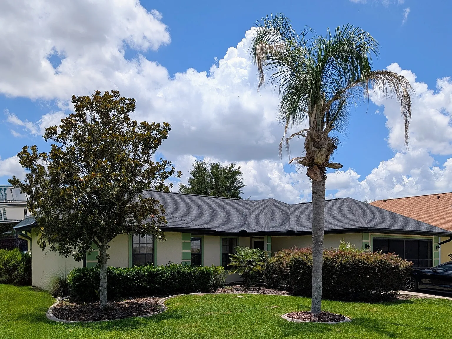 3 bed, 1330 sqft, $1,900 — Photo 1