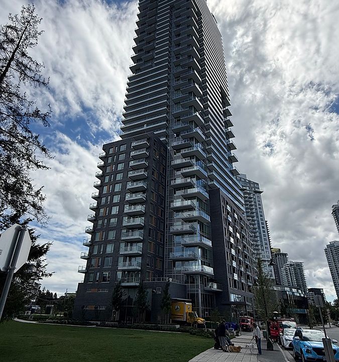 1st image of 567 Emerson St #4006