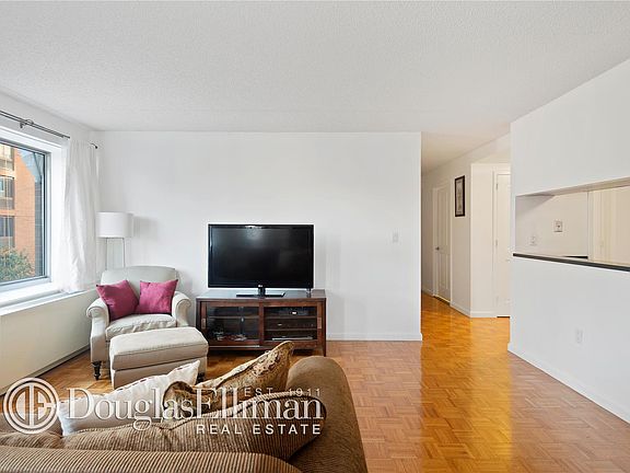 2nd image of 300 W 135th St APT 4G