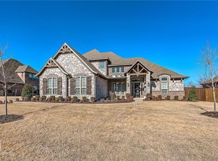 2703 Amour Dr, Rogers, AR 72758