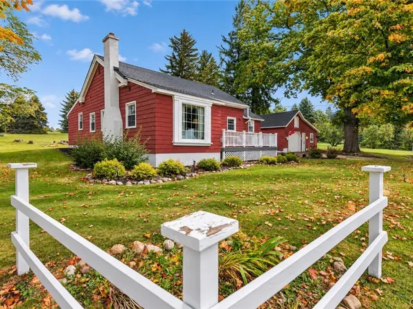 3115 Fox Rd, Syracuse, NY 13215