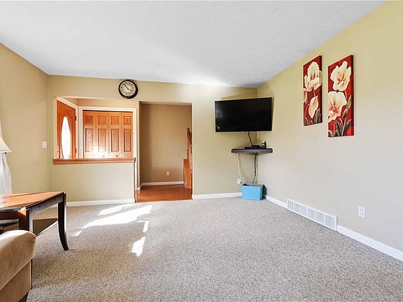 3rd image of 1195 Teakwood Ln