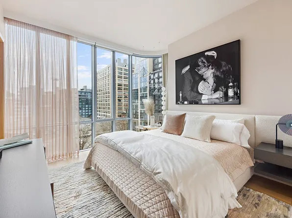 565 Broome St #S8a, New York, NY 10013