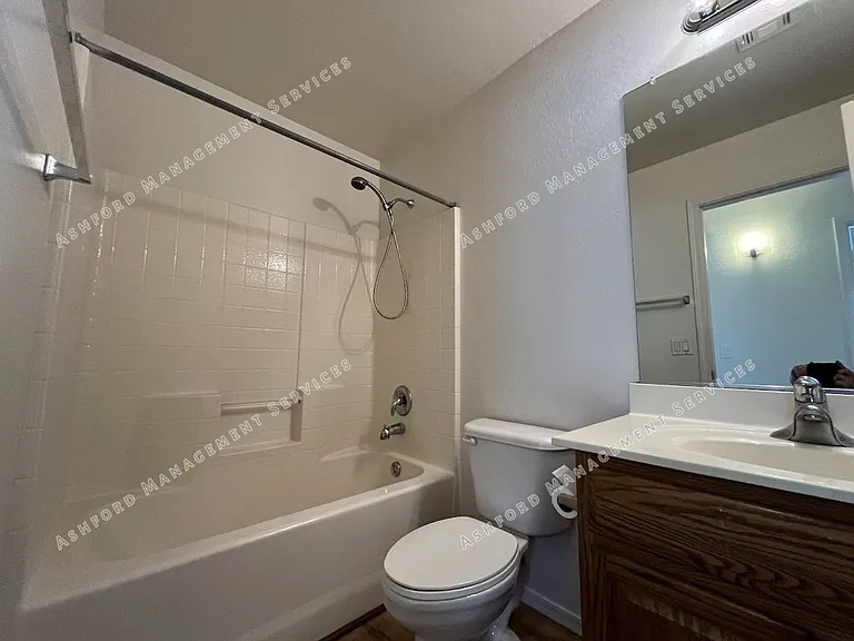 2046 S 171st Dr — Photo 19
