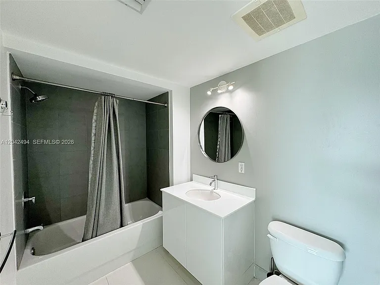 92 SW 3rd St #3912 — Photo 25