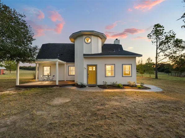 245 Country Ln, Mc Dade, TX 78650