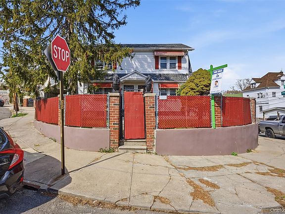 5th image of 793 N Oak Drive