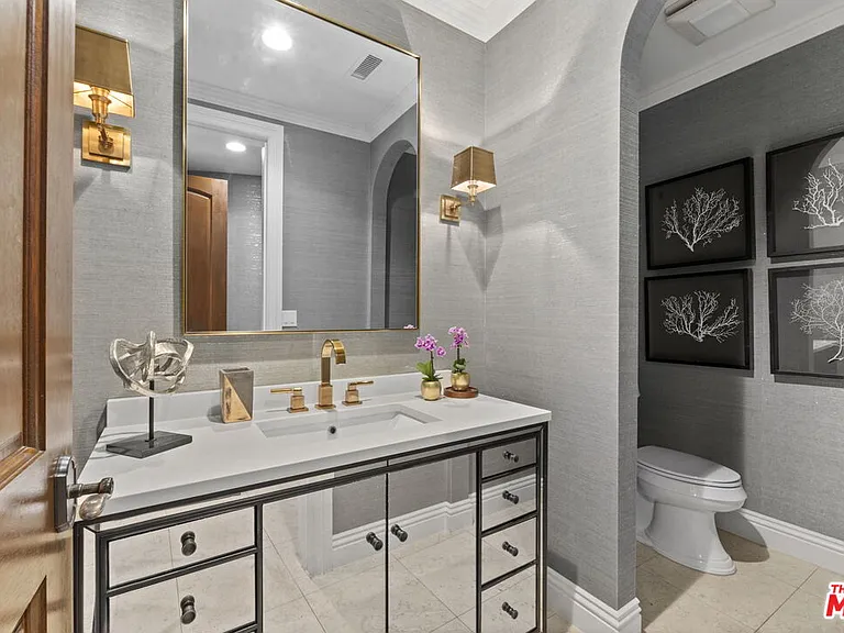1465 N Robmar Dr — Photo 18