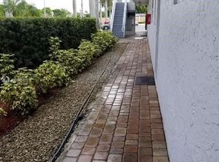 2040 NW 89th Ave #104, Pembroke Pines, FL 33028