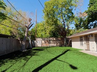 3201 Westridge St #A, Houston, TX 77025