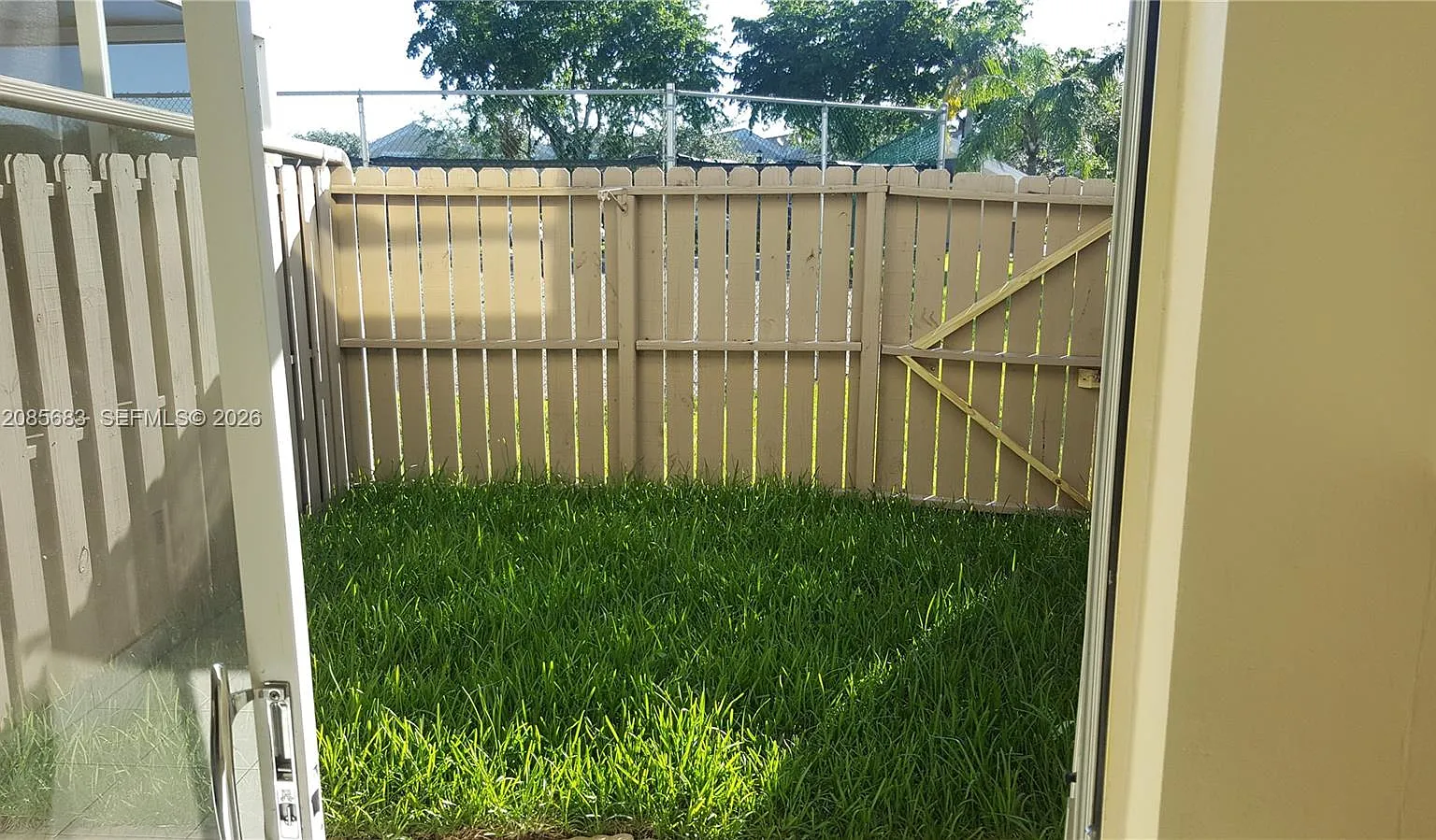 Pembroke Lakes Section Se — Photo 2