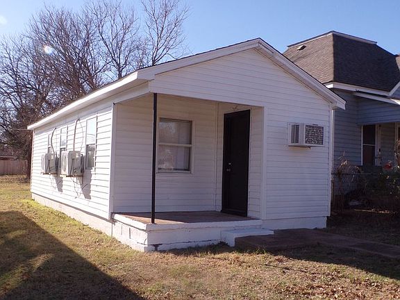 2nd image of 804 SW Park Ave