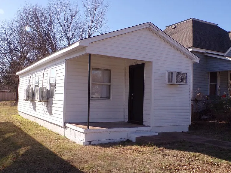 804 SW Park Ave #B — Photo 2
