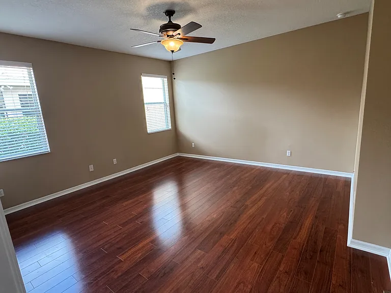 1932 Varick Way — Photo 14