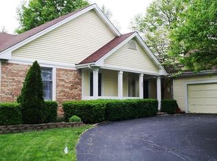 1953 Farm Valley Dr, Chesterfield, MO