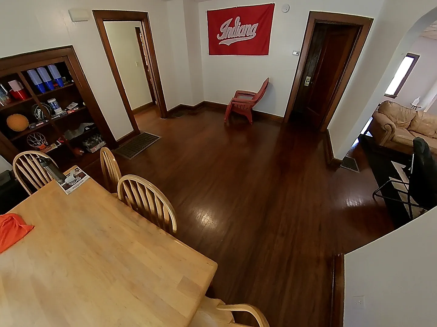 5 bed, 1775 sqft, $4,250 — Photo 3