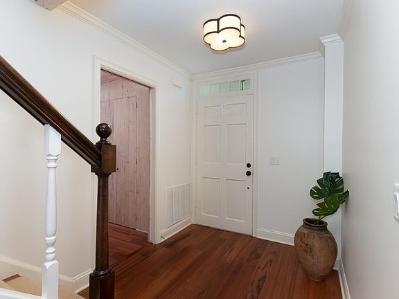 93 Half Mile Rd Darien CT-large-007-085-Foyer-1500x1000-72dpi.jpg