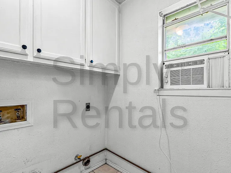 2504 Paul St — Photo 16