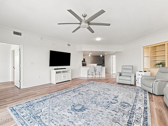 5th image of 4421 Thomas Dr Unit 101