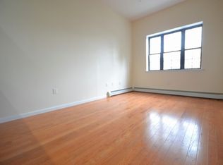621 Grand Ave, Brooklyn, NY 11238