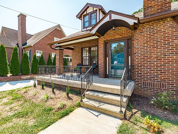 5th image of 311 N Walnut St