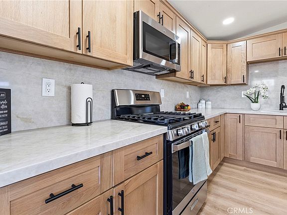 3rd image of 5610 Lewis Ave