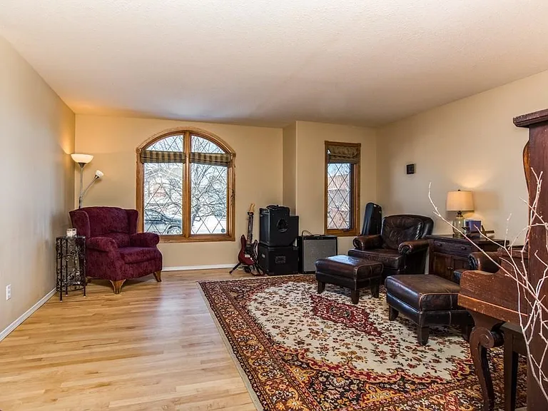 200 Carriage Lane Pl #211 — Photo 9