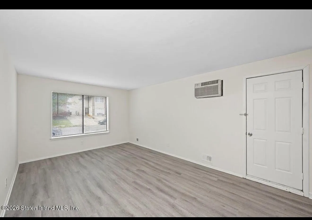 11 Taunton St — Photo 2
