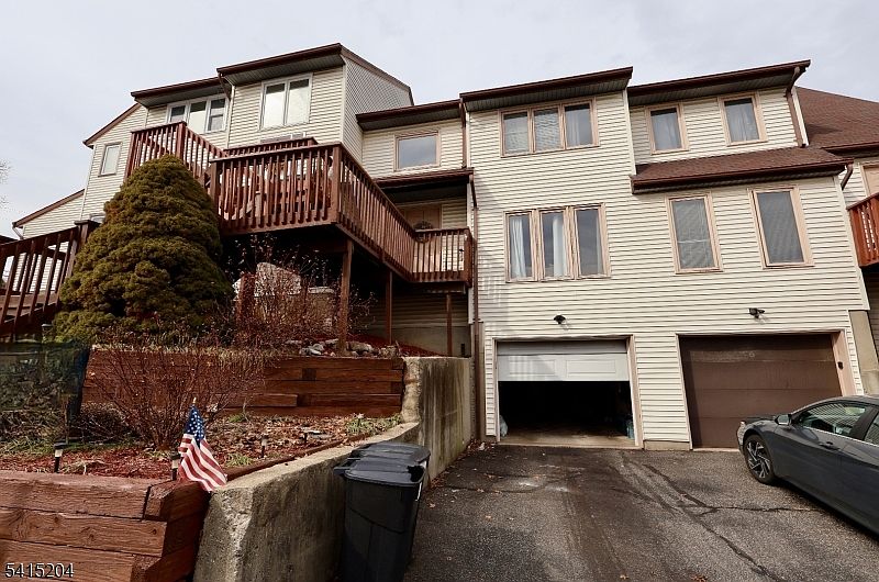 1st image of 4 Sickle St