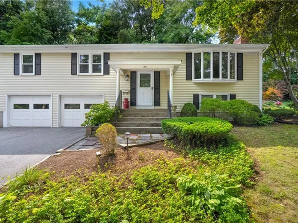 133 Sage Dr, Warwick, RI 02886