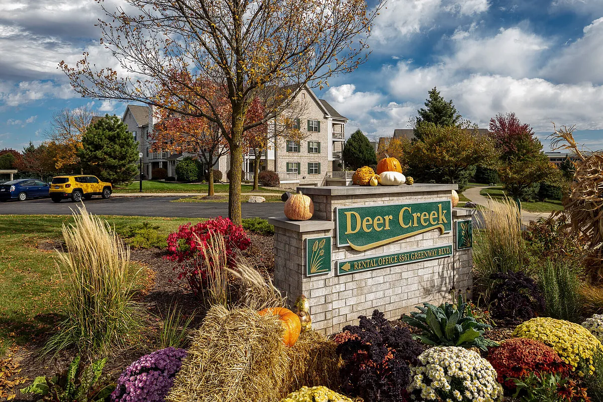 Building Photo - Deer Creek