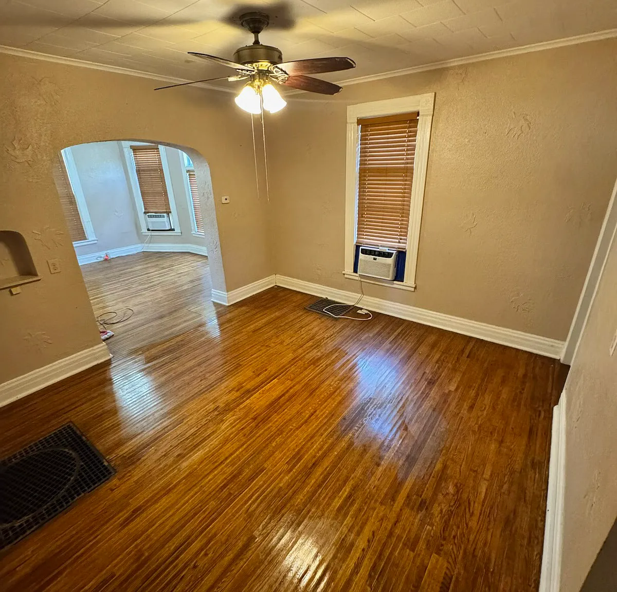 3 bed, $800 — Photo 2