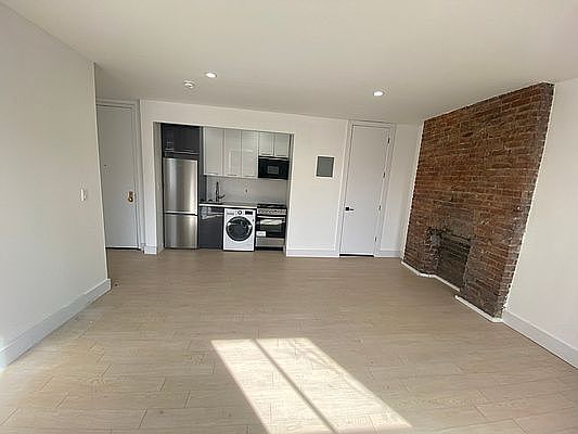 1st image of 152 Montague St #6B