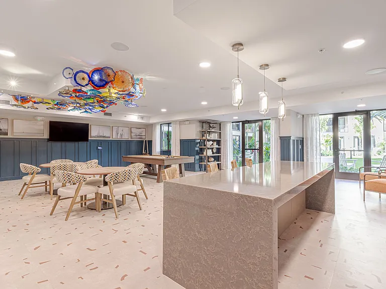 Bimini Square Apartments — Photo 7