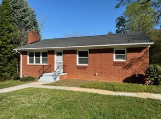 1129 Lakeside Dr, Statesville, NC 28677