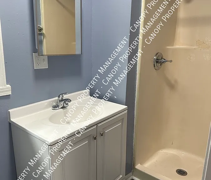 401 Roosevelt Blvd — Photo 8