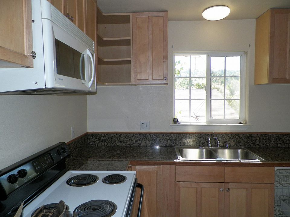 1st image of 18424 Gardner Ave