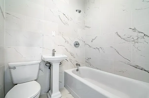 Rented by REAL New York | media 11