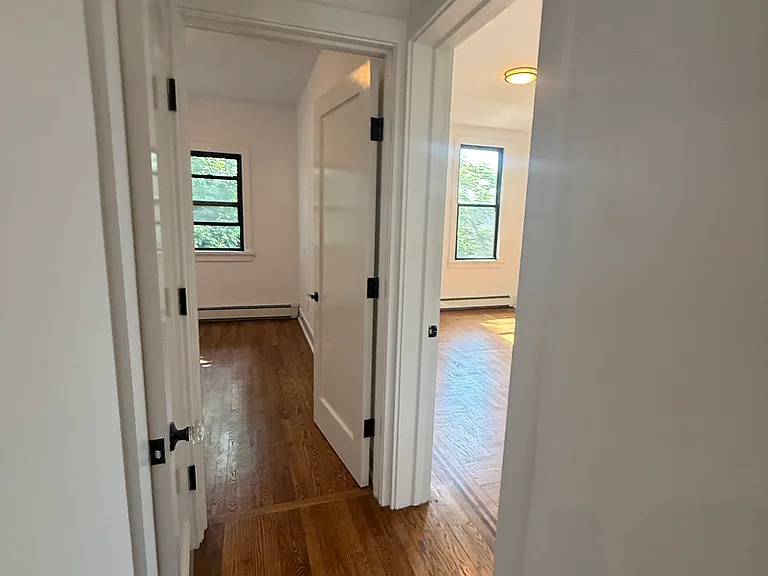 40 Sterling Ave #1 — Photo 15